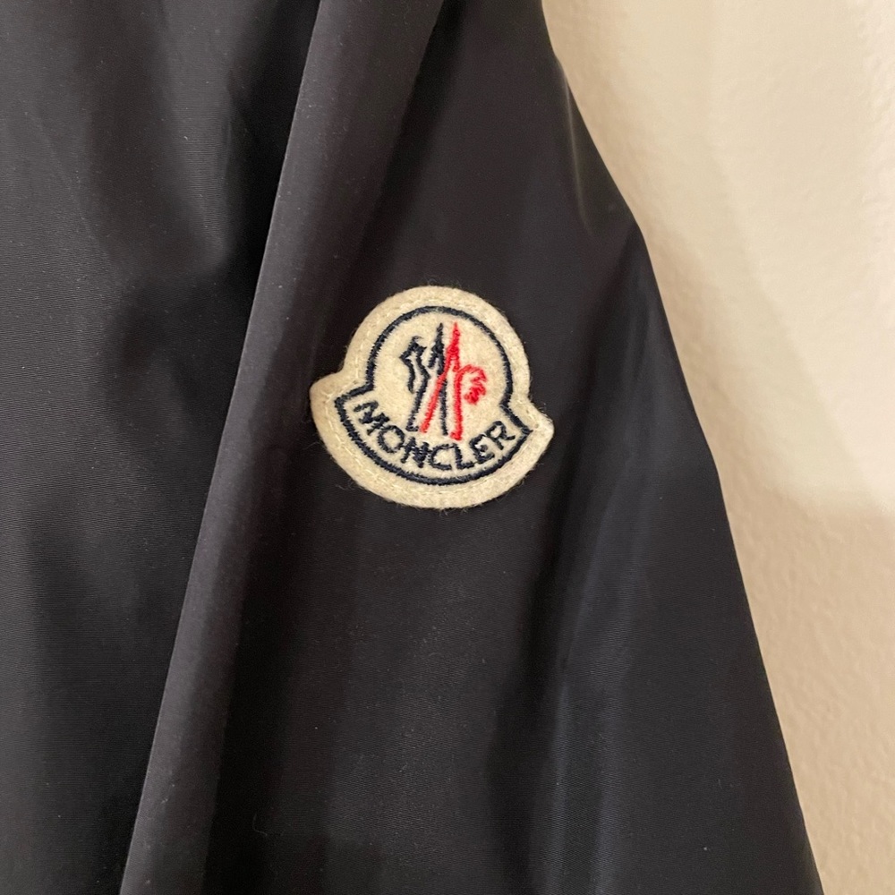 Men’s Moncler windbreaker in Dark Navy with Logo